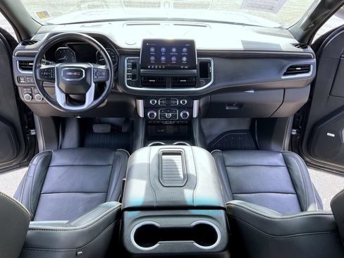 Used 2021 GMC Yukon SLT w/ SLT Premium Package AWD/4WD image 12