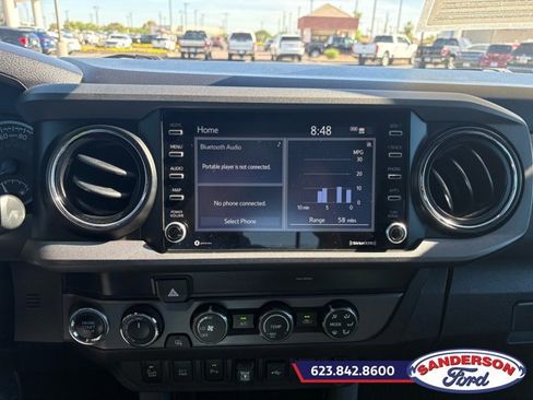 Used 2020 Toyota Tacoma TRD Off-Road w/ Technology Package AWD/4WD image 15
