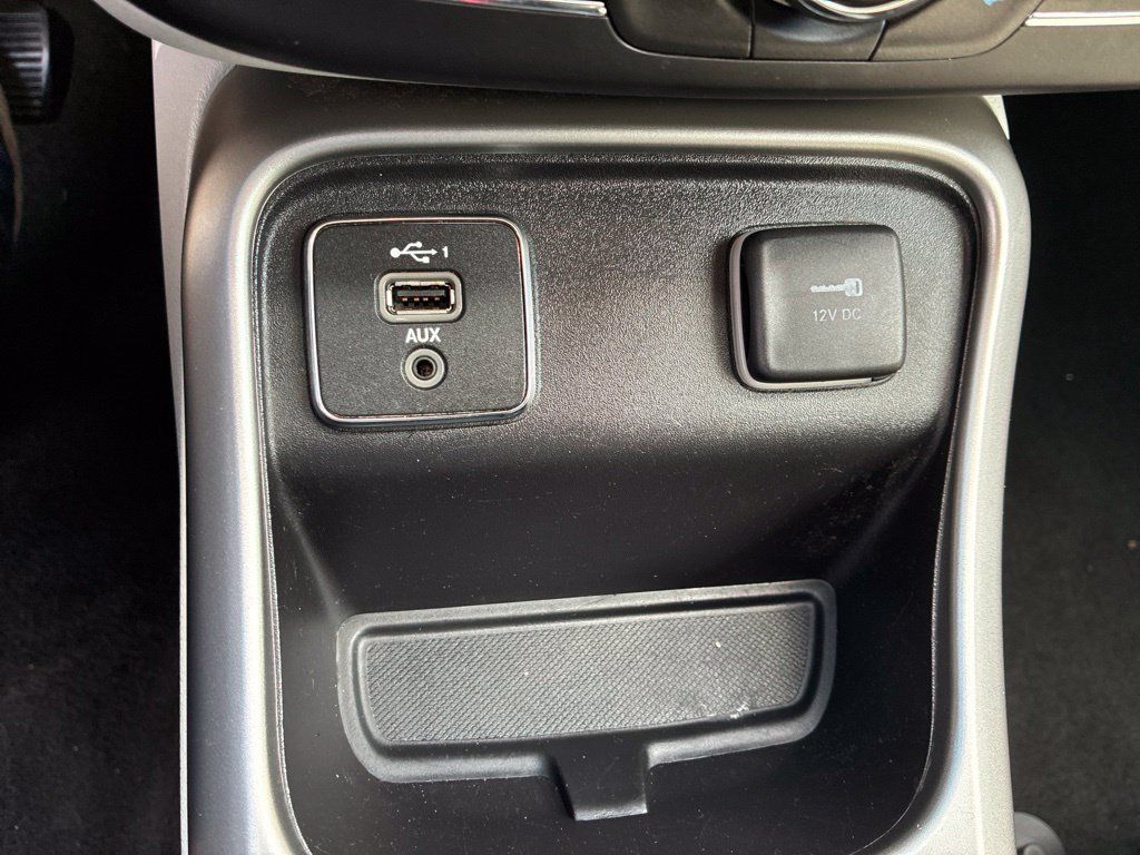 Used 2019 Jeep Compass Latitude FWD image 30