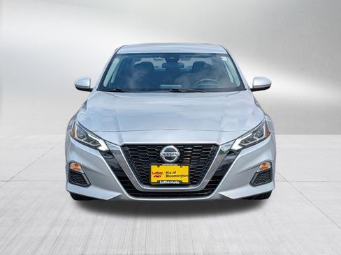 Used 2021 Nissan Altima 2.5 SV FWD image 2