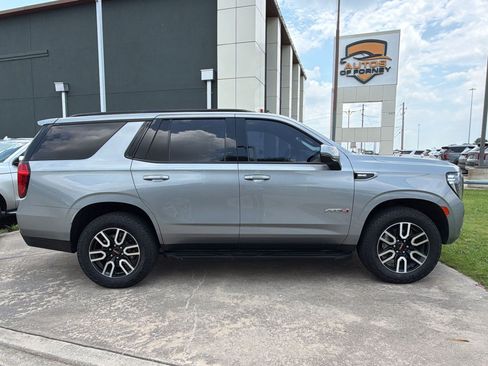 Used 2023 GMC Yukon AT4 AWD/4WD image 8