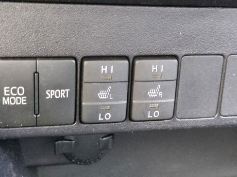 Used 2014 Toyota RAV4 Limited FWD image 22