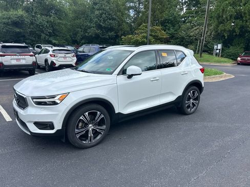 Used 2022 Volvo XC40 T5 Inscription w/ Advanced Package AWD/4WD image 9