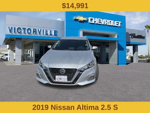 Used 2019 Nissan Altima 2.5 S FWD image 2