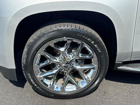 Used 2019 GMC Yukon XL SLE w/ Convenience Package AWD/4WD image 28