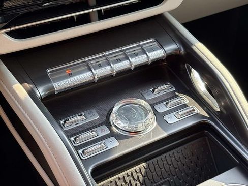 New 2026 Lincoln Nautilus Premier w/ Jet Appearance Package AWD/4WD image 31