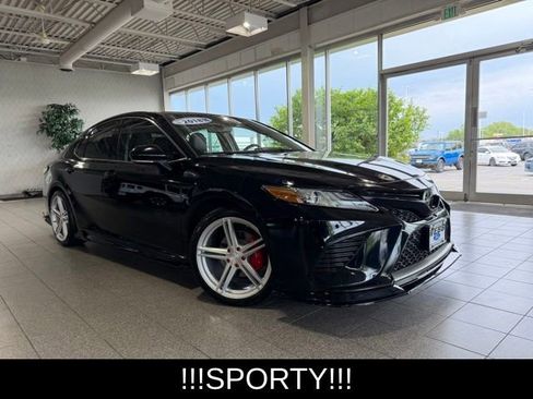 Used 2018 Toyota Camry XSE w/ Protection Package (Q2) FWD image 2