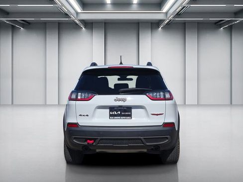 Used 2021 Jeep Cherokee Trailhawk AWD/4WD image 5