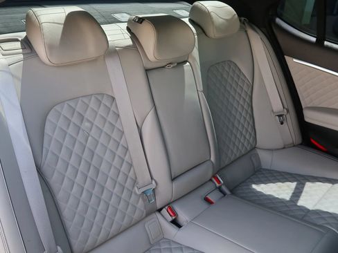 Used 2022 Genesis G70 3.3T RWD image 24