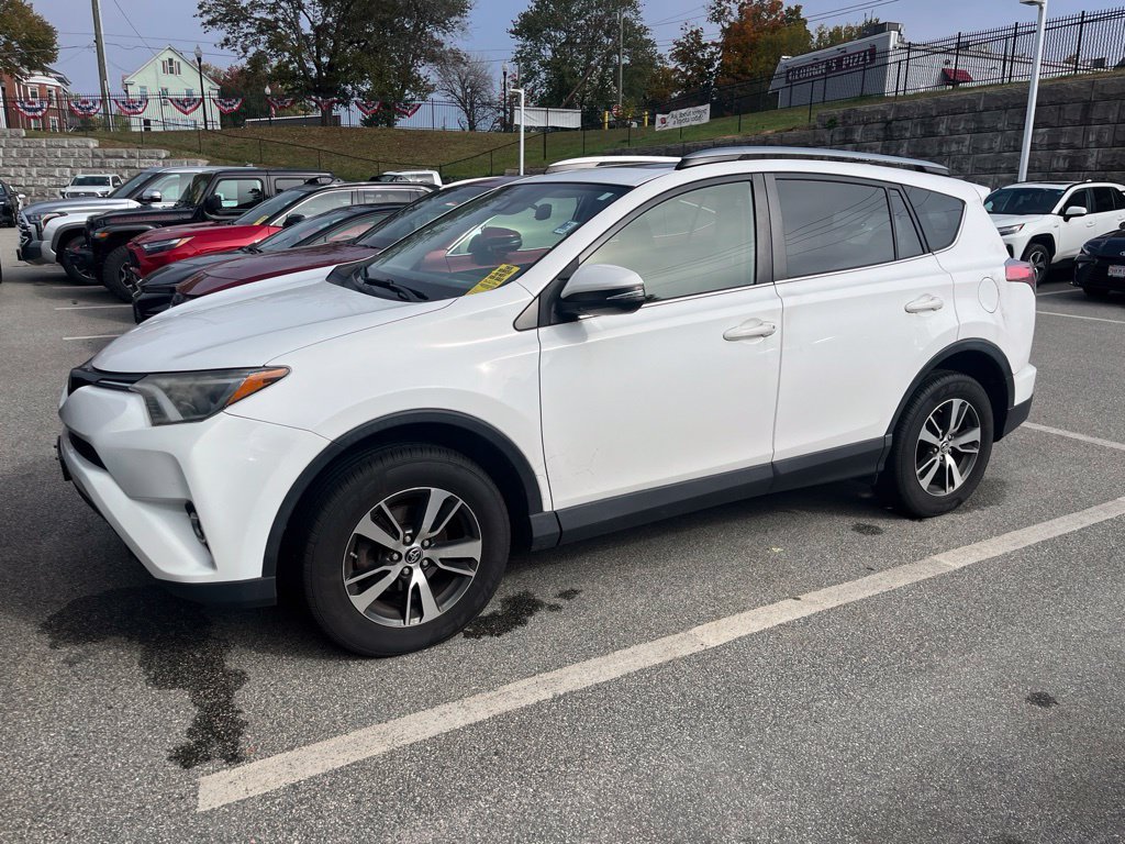 Used 2017 Toyota RAV4 XLE w/ All Weather Liner Package AWD/4WD image 3