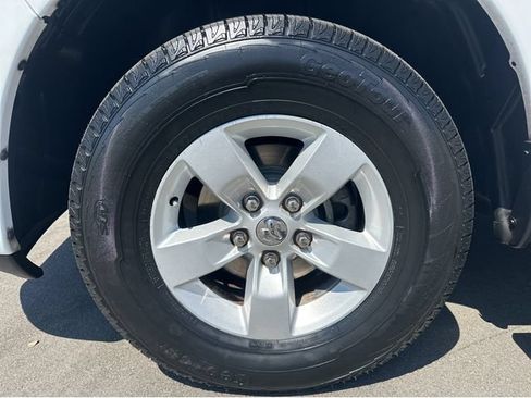 Used 2018 RAM 1500 Express RWD image 23