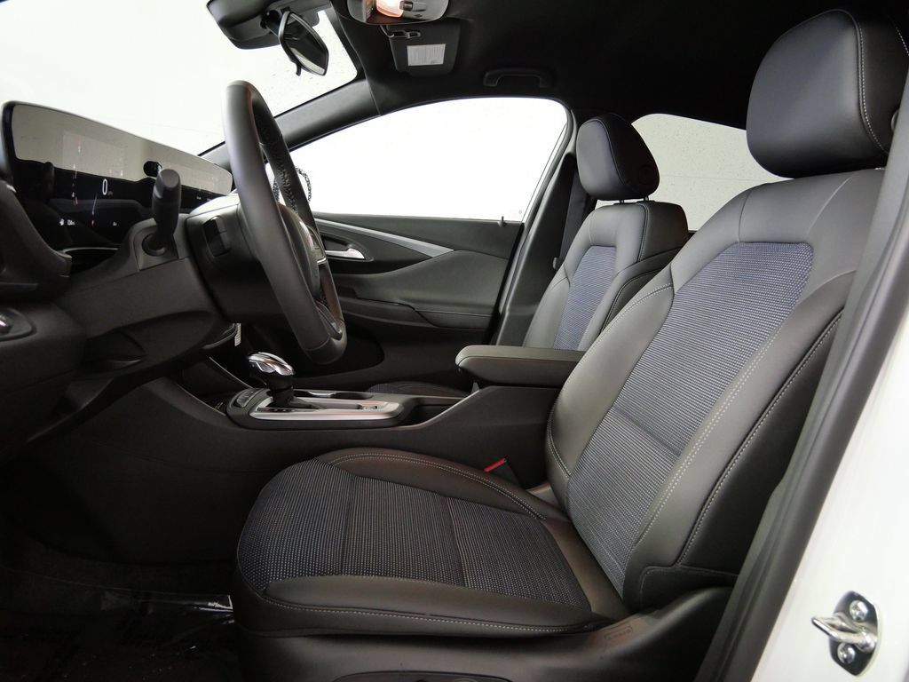 New 2026 Buick Envista Preferred w/ Convenience I Package FWD image 11