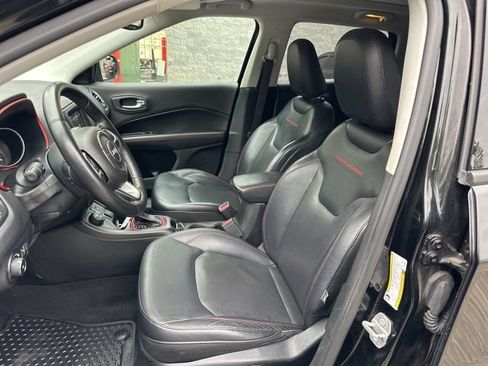 Used 2018 Jeep Compass Trailhawk w/ Leather Interior Group AWD/4WD image 15