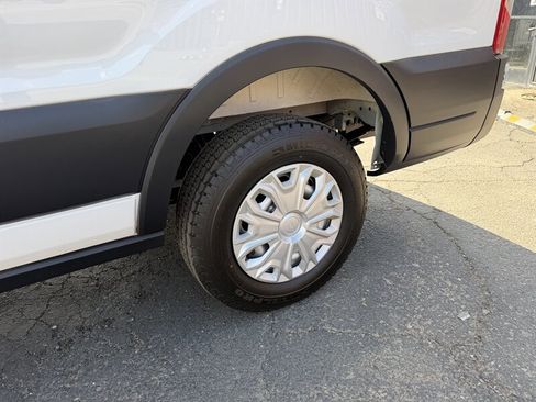 Used 2025 Ford Transit 250 148 Medium Roof image 8