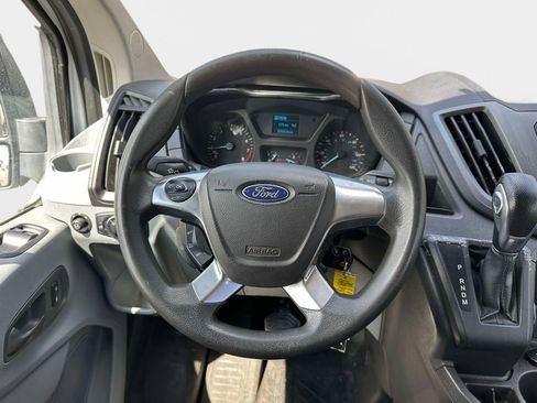 Used 2015 Ford Transit 250 130 Low Roof w/ Exterior Upgrade Package RWD image 15
