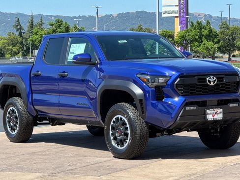 New 2025 Toyota Tacoma TRD Off-Road image 2