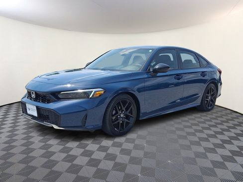 Used 2025 Honda Civic Sport image 3