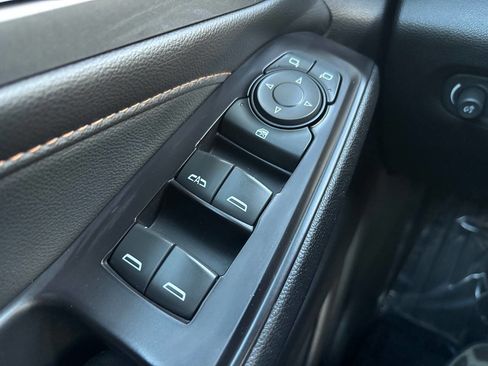 Used 2019 Chevrolet Traverse LT FWD image 35