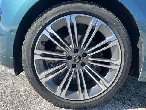 Used 2024 Land Rover Range Rover Sport Dynamic SE image 23