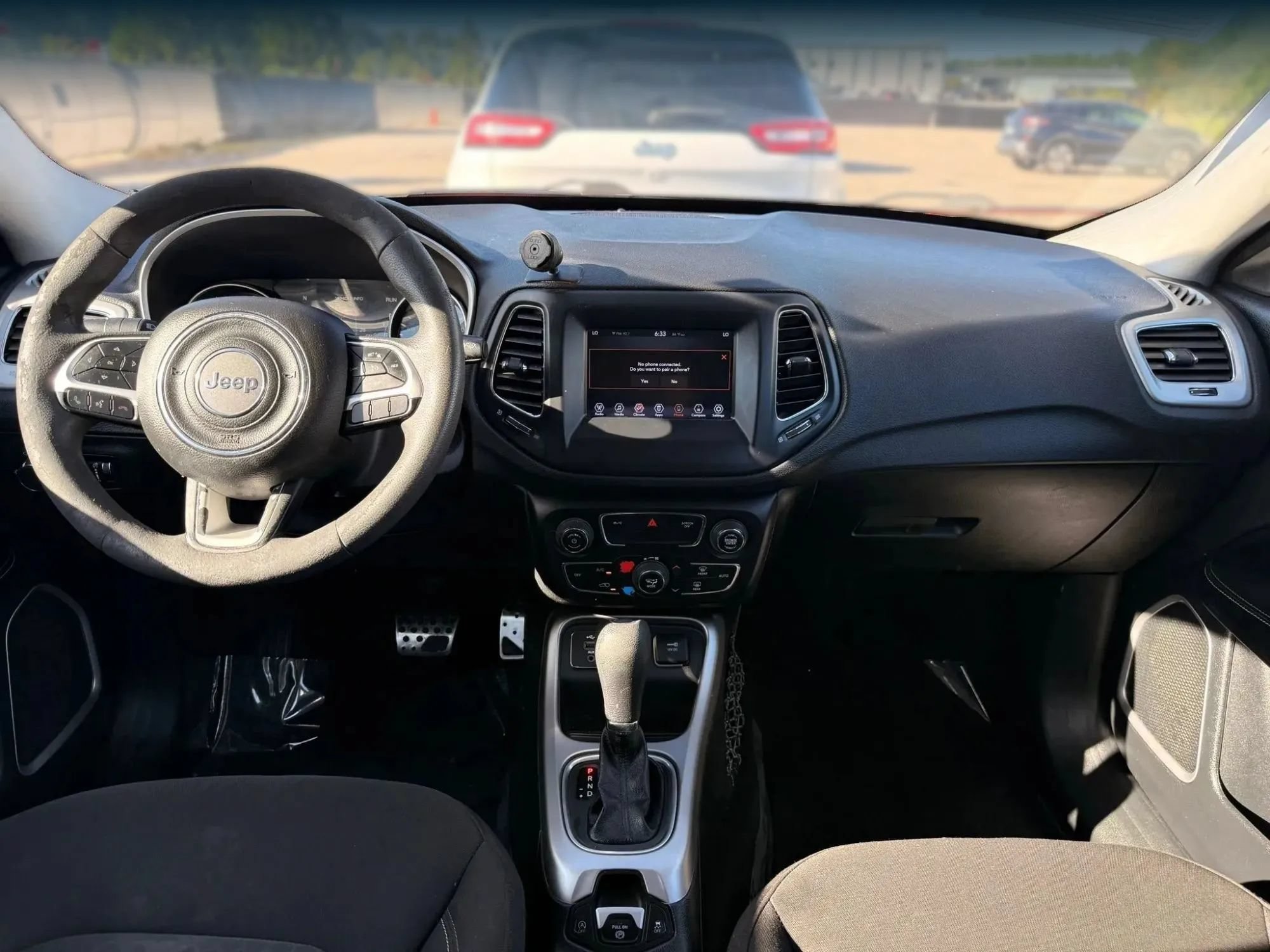 Used 2020 Jeep Compass Sport w/ Tech Group FWD image 3