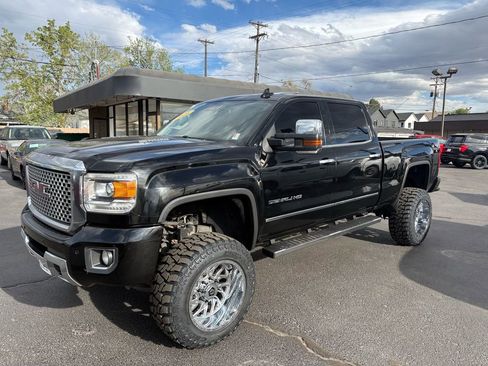 Used 2016 GMC Sierra 2500 Denali w/ Driver Alert Package image 3