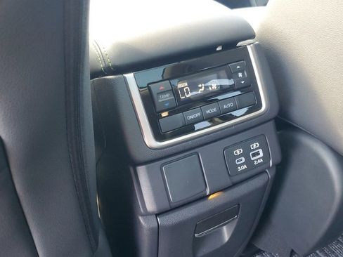 Certified 2025 Subaru Ascent Onyx Edition AWD/4WD image 29