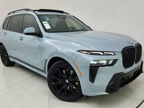 Used 2024 BMW X7 xDrive40i w/ M Sport Package image 92