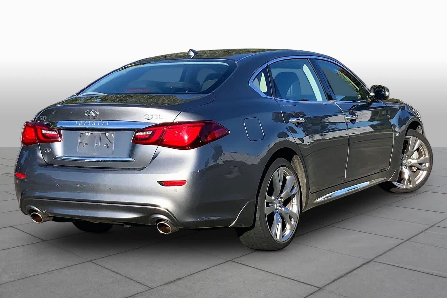 Used 2019 INFINITI Q70 L 3.7 AWD/4WD image 13