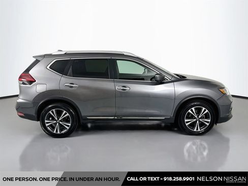 Used 2018 Nissan Rogue SL FWD image 4
