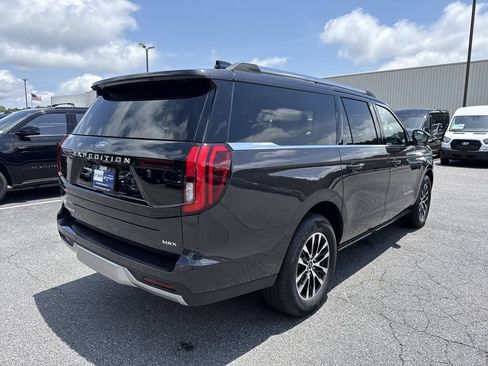 Used 2025 Ford Expedition Max Platinum AWD/4WD image 7