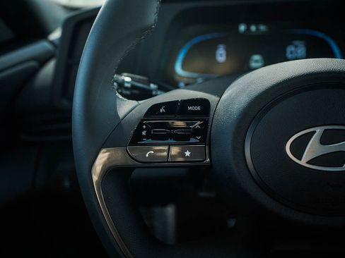 New 2026 Hyundai Elantra Sport FWD image 18