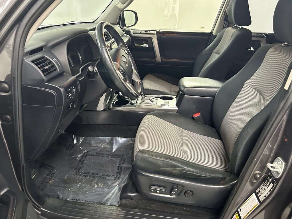 Used 2016 Toyota 4Runner SR5 AWD/4WD image 12