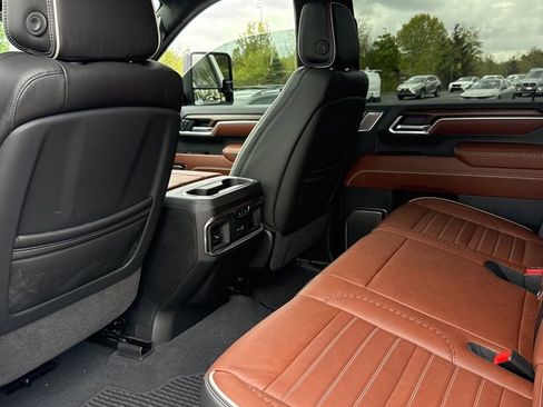 Used 2026 GMC Sierra 2500 Denali Ultimate image 6