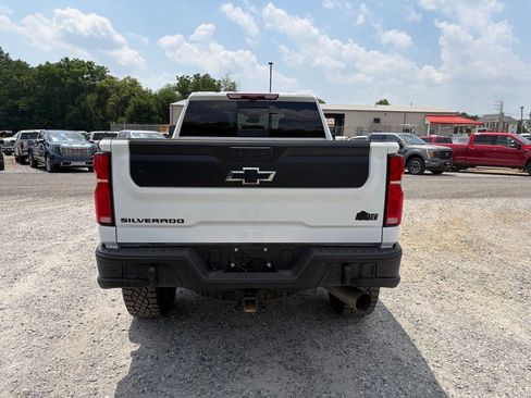 Used 2026 Chevrolet Silverado 2500 ZR2 w/ ZR2 Bison Edition AWD/4WD image 9