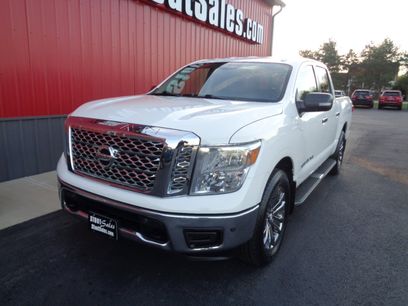 Used 2018 Nissan Titan SV w/ SV Convenience Package