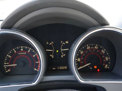 Used 2011 Toyota Highlander 2WD image 10