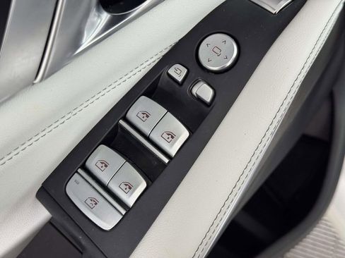 Used 2024 BMW X7 xDrive40i AWD/4WD image 18