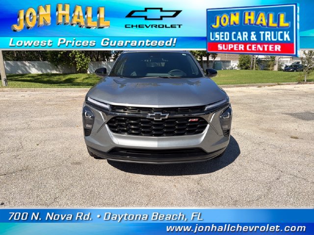 Used 2025 Chevrolet Trax RS w/ Sunroof Package FWD image 16