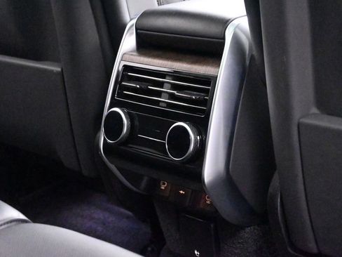 Used 2024 Land Rover Range Rover SE AWD/4WD image 21