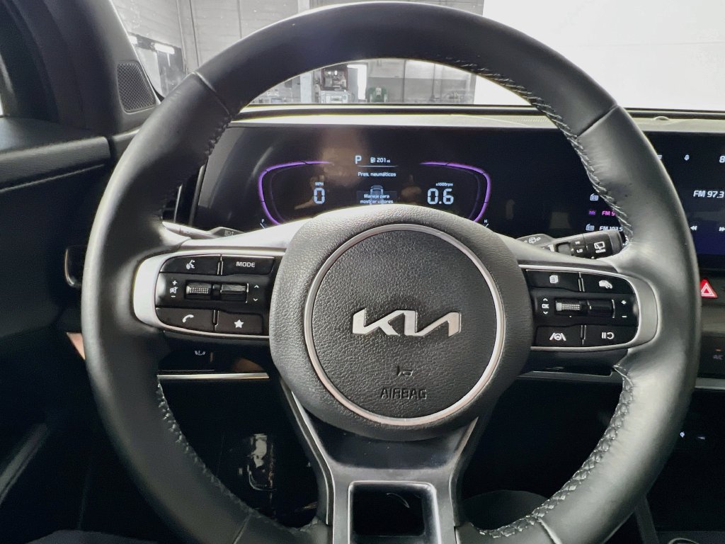 Used 2025 Kia Sportage X-Line AWD/4WD image 15