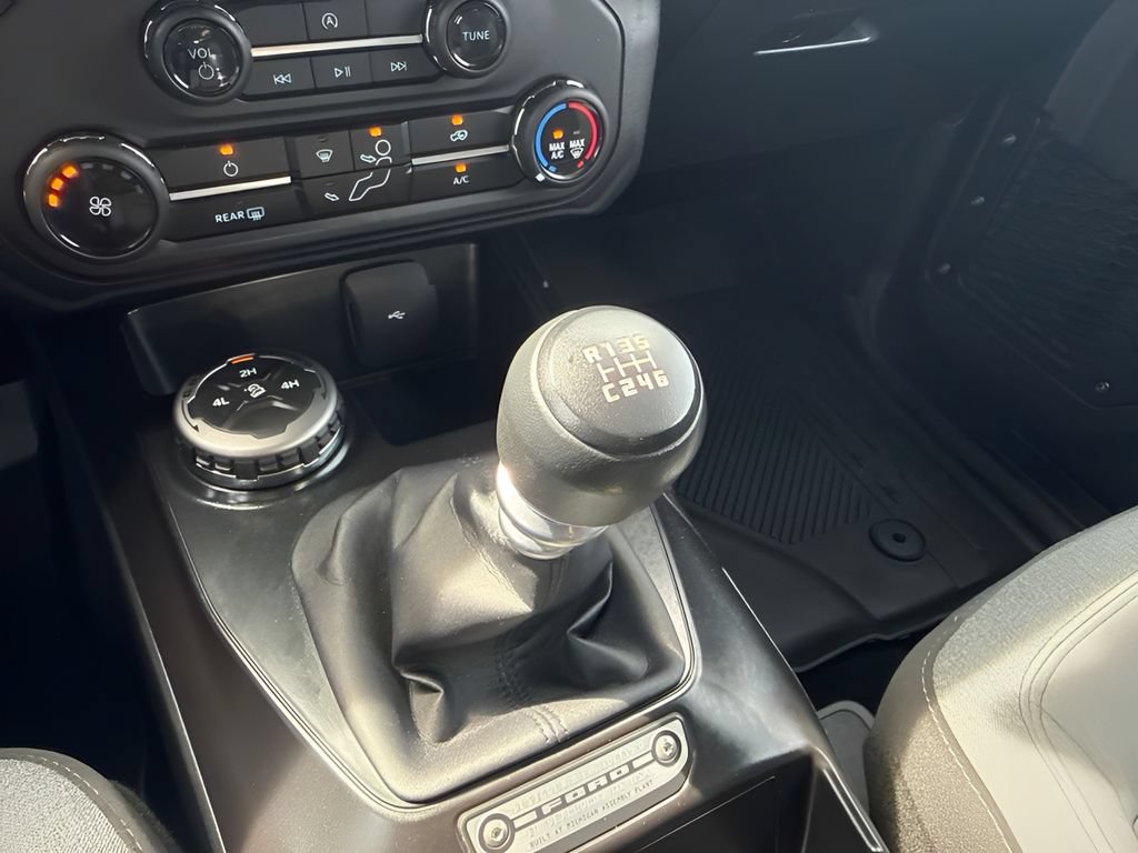 Used 2025 Ford Bronco 2-Door AWD/4WD image 9