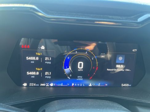 Used 2024 Chevrolet Colorado LT w/ LT Convenience Package II image 27