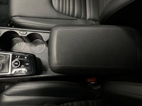 Used 2025 Kia Sportage SX image 21