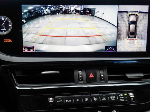 Used 2022 Lexus ES 350 Ultra Luxury w/ Accessory Package 2 FWD image 27
