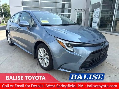 Used 2025 Toyota Corolla LE w/ LE Premium Package AWD/4WD image 1