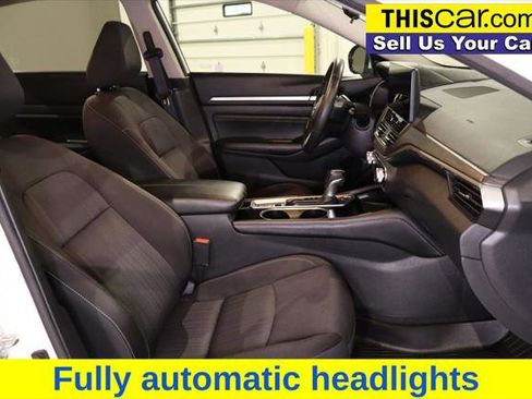 Used 2023 Nissan Altima 2.5 SV w/ SV Premium Package image 23