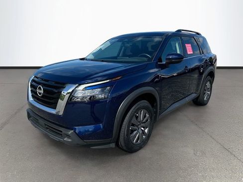 Certified 2025 Nissan Pathfinder SV AWD/4WD image 3
