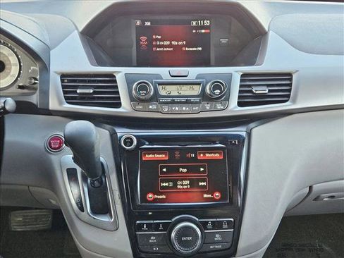 Used 2016 Honda Odyssey SE image 12