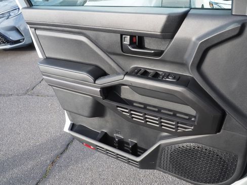 New 2026 Toyota Tacoma SR5 image 9