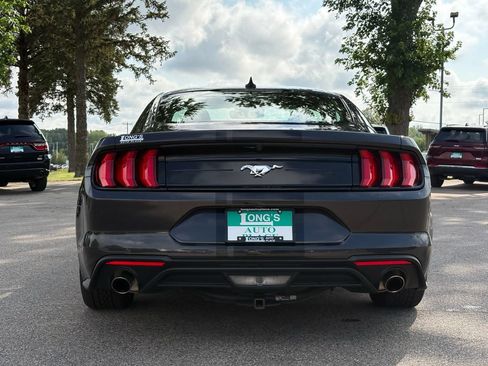 Used 2023 Ford Mustang Coupe RWD image 7